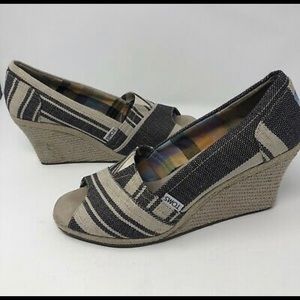 Like New Toms Womens Canvas Stripe Wedge Sandals